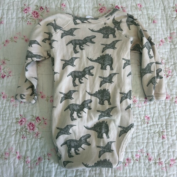 Kate Quinn organic cotton dinosaur wrap onesie size 12-18 months - Picture 4 of 4